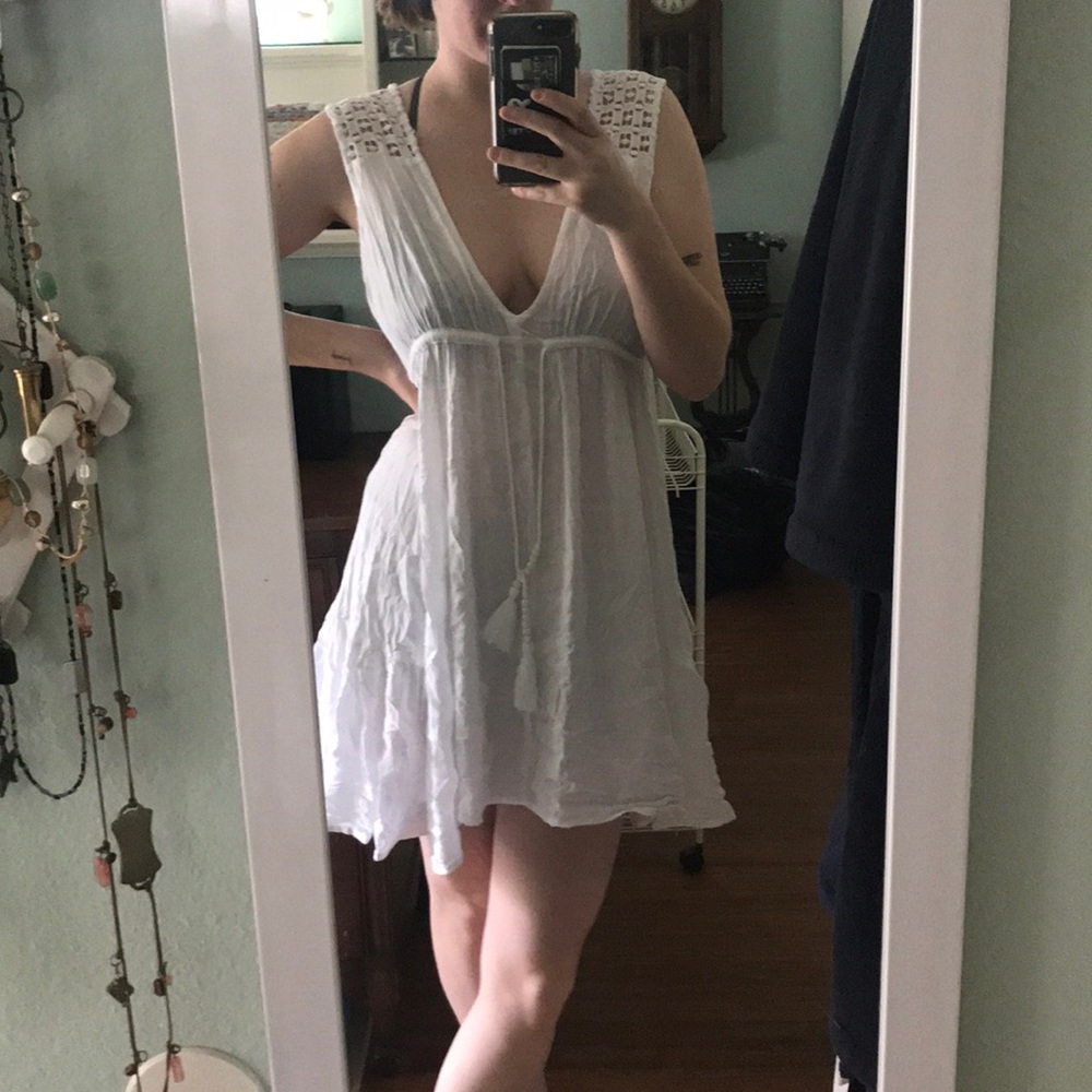 Cute white boho dress!